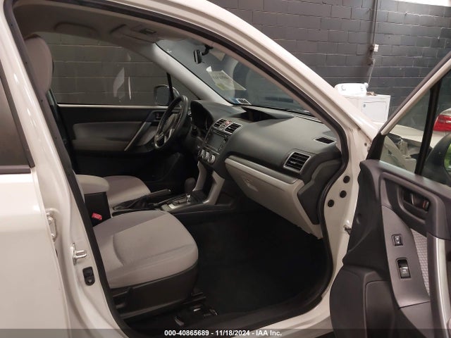 Subaru Forester 2.5i 2017 JF2SJABC4HH541926 Image 5