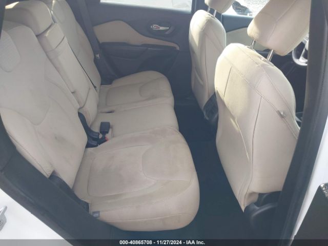 1C4PJMCS8FW787642 Jeep Cherokee Latitude