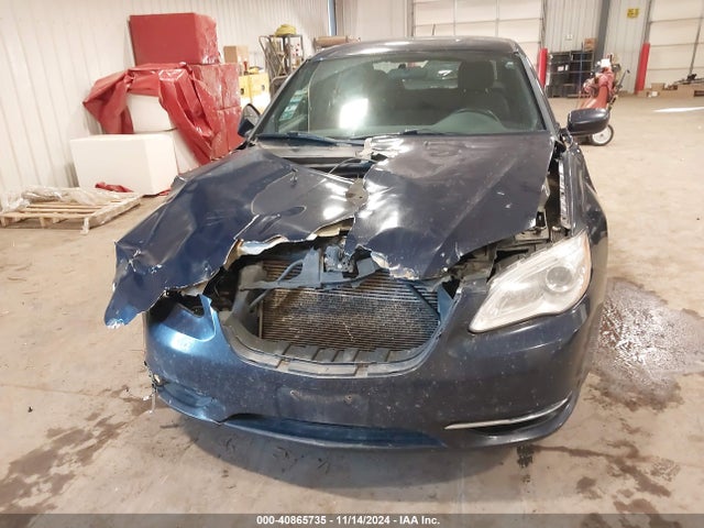 1C3CCBAB9EN231459 Chrysler 200 LX