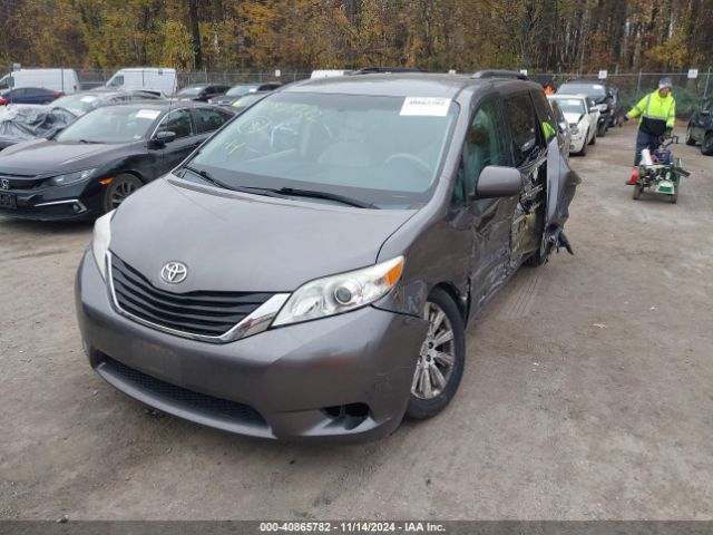 5TDJK3DCXES090735 Toyota Sienna Le 7 Passenger