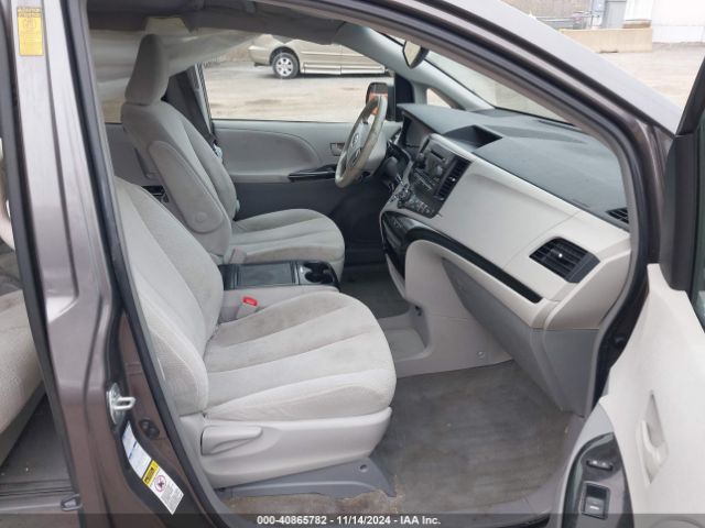 5TDJK3DCXES090735 Toyota Sienna Le 7 Passenger