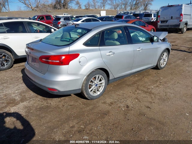 Ford FOCUS SE 2018 1FADP3F29JL252083 Image 4