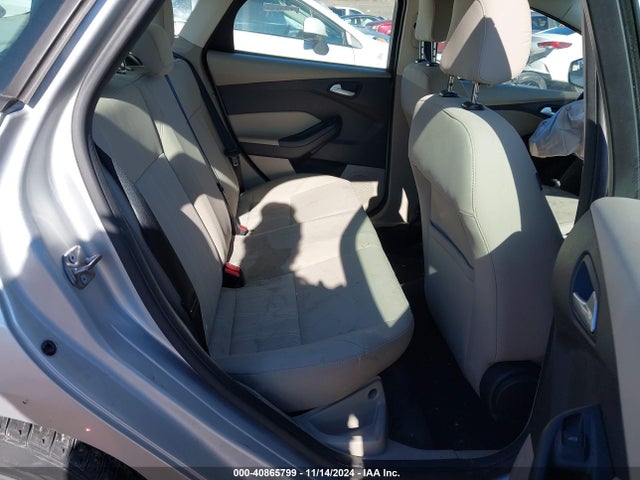 Ford FOCUS SE 2018 1FADP3F29JL252083 Image 8