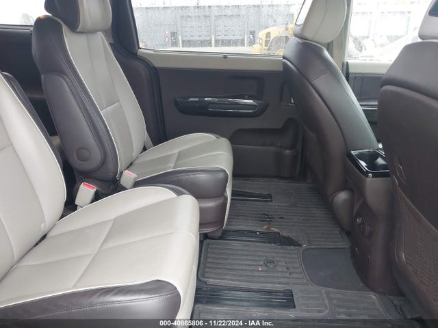 KNDME5C13F6038252 KIA Sedona Sx Luxury