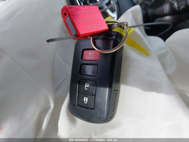 JTMJJREV2JD162930 Toyota Rav4 Hybrid Se