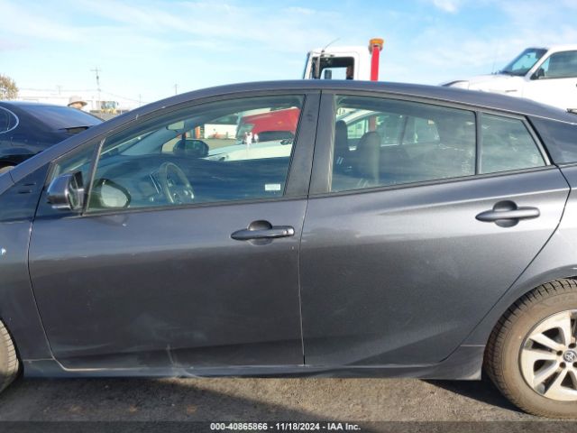 JTDKBRFU5J3586938 Toyota Prius Two