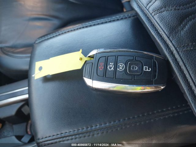 5LMCJ3C94HUL34373 Lincoln Mkc Reserve