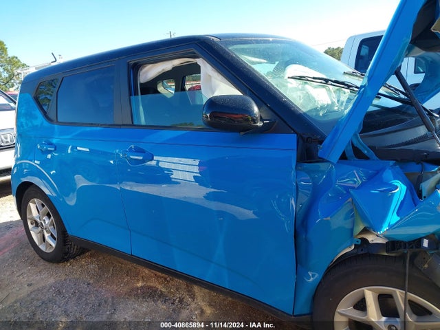 KNDJ23AU9R7227791 KIA SOUL S