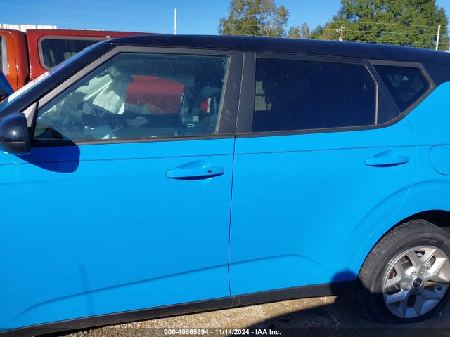 KNDJ23AU9R7227791 KIA SOUL S