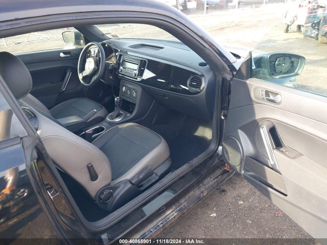 3VWF17ATXFM609818 Volkswagen Beetle 1.8t Fleet Edition