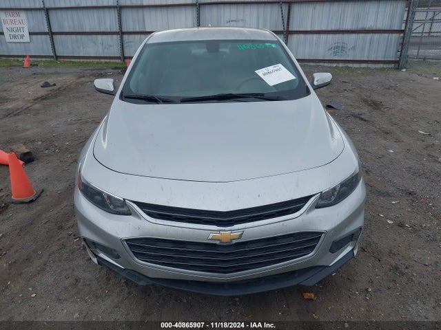 1G1ZD5STXJF115938 Chevrolet MALIBU LT