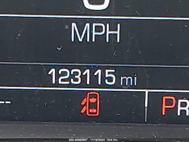 1G1ZD5STXJF115938 Chevrolet MALIBU LT