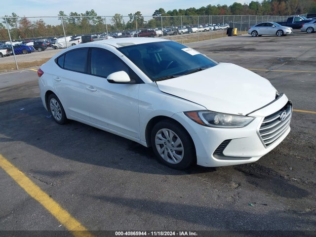 2018 5NPD74LF2JH350903 main image
