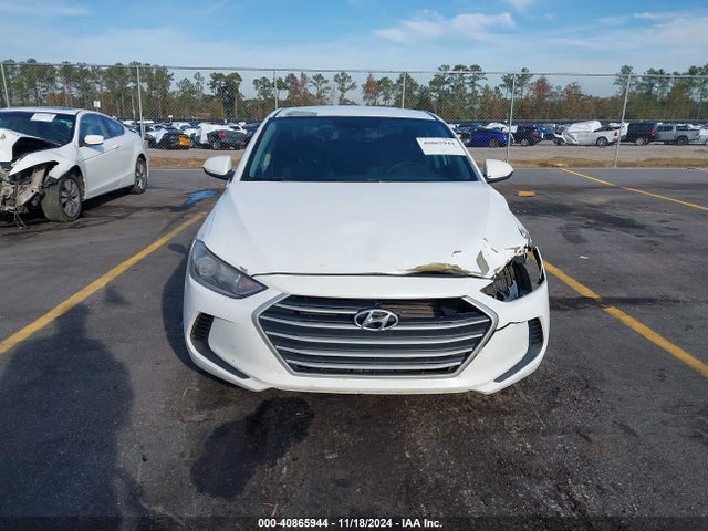 Hyundai ELANTRA SE 2018 5NPD74LF2JH350903 Image 12