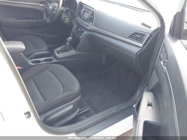 Hyundai ELANTRA SE 2018 5NPD74LF2JH350903 Image 5