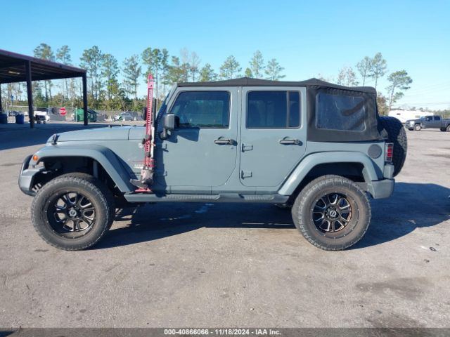 1C4BJWEG1EL322327 Jeep Wrangler Unlimited Sahara
