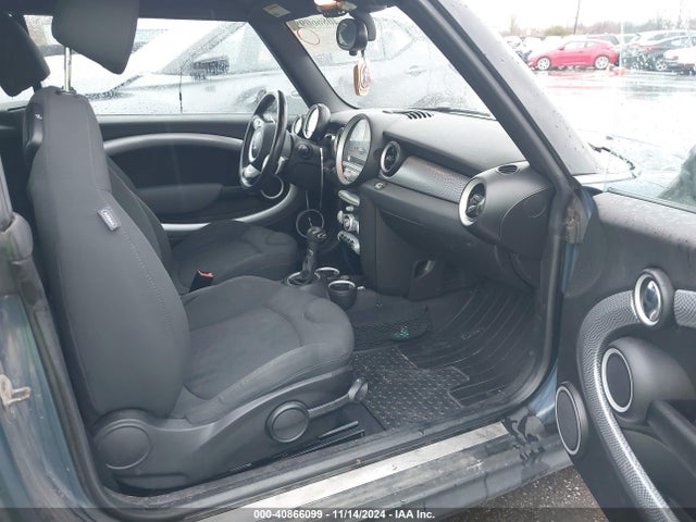 2010 MINI COOPER S WMWMS3C55ATY08930 Photo 4