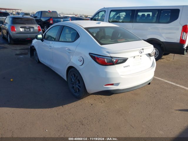 3MYDLBYV5KY514294 Toyota YARIS LE