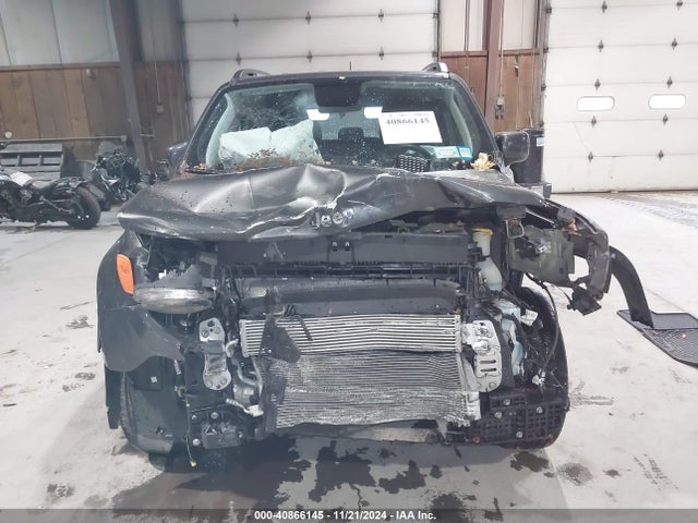 ZACCJBBB5JPJ39389 Jeep Renegade Latitude 4x4