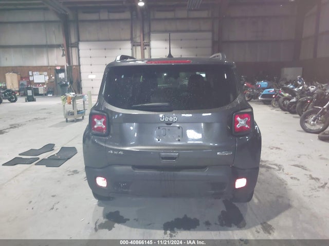 ZACCJBBB5JPJ39389 Jeep Renegade Latitude 4x4