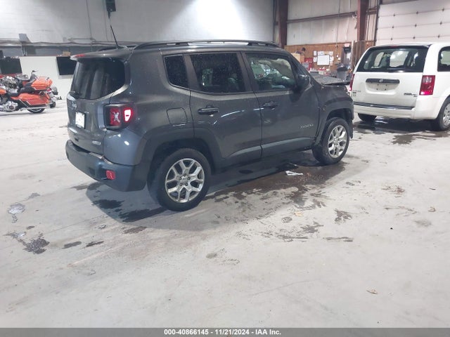ZACCJBBB5JPJ39389 Jeep Renegade Latitude 4x4
