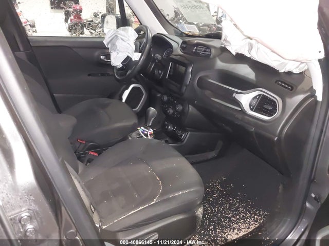 ZACCJBBB5JPJ39389 Jeep Renegade Latitude 4x4
