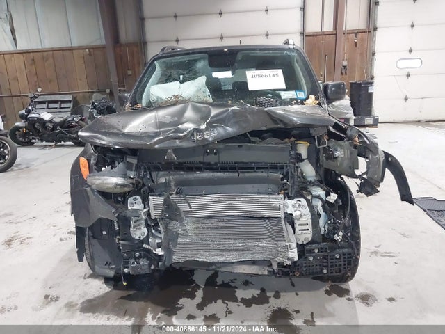 ZACCJBBB5JPJ39389 Jeep Renegade Latitude 4x4
