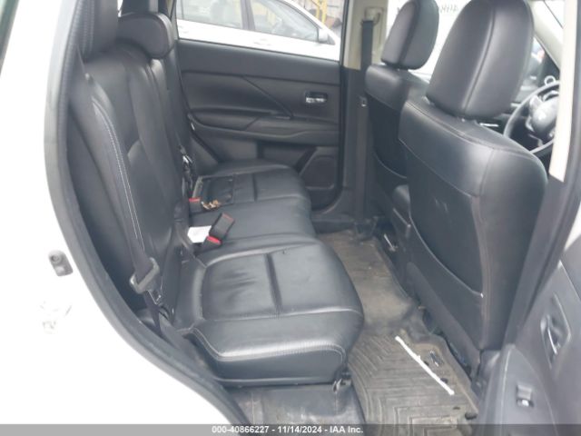 JA4AZ3A3XGZ015593 Mitsubishi Outlander Es/se/sel