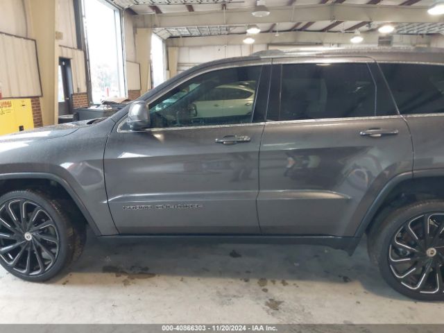 1C4RJEAG7KC581124 Jeep Grand Cherokee Laredo E 4x2
