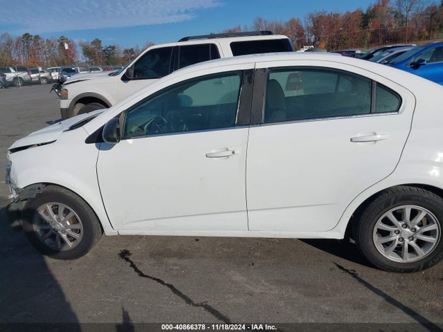 Chevrolet Sonic Lt Auto 2017 1G1JD5SH9H4129604 Image 14