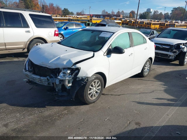 Chevrolet Sonic Lt Auto 2017 1G1JD5SH9H4129604 Image 2