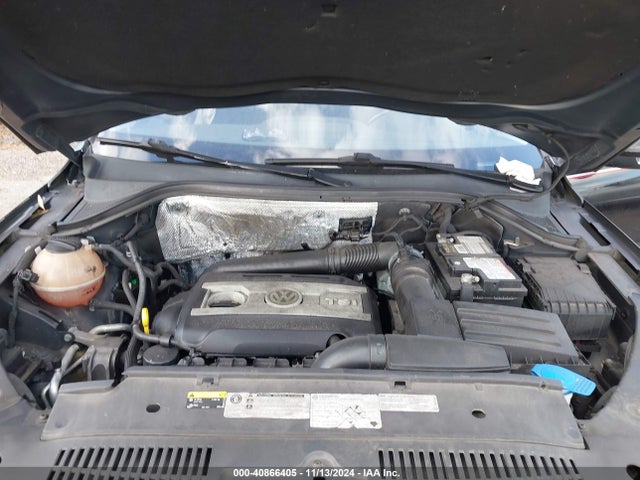 WVGAV7AX9JK000137 Volkswagen Tiguan Limited 2.0t