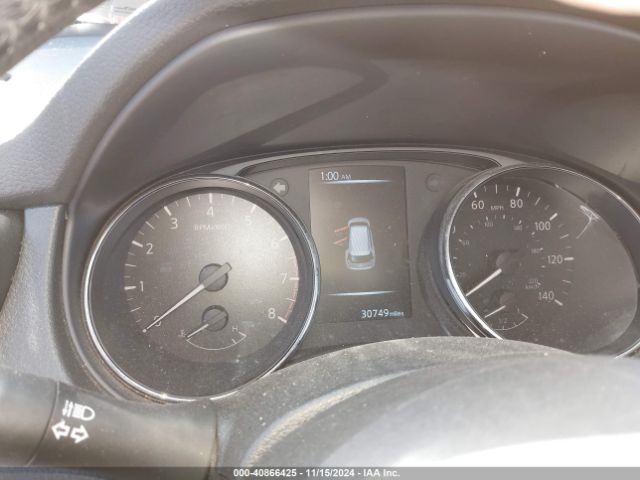 JN8AT2MV7HW277092 Nissan Rogue Sl