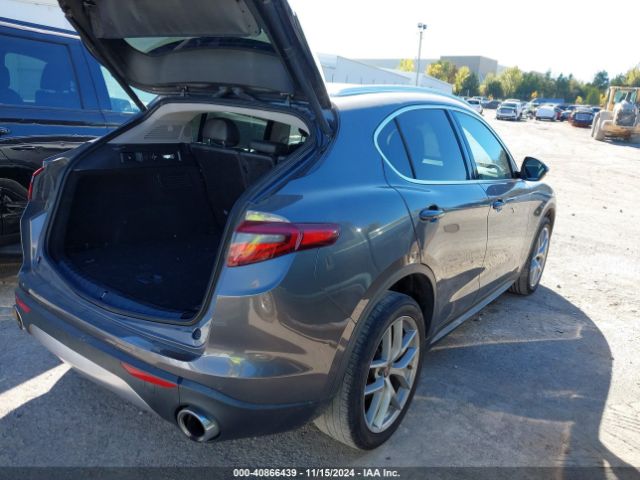ZASFAKAN7J7B85127 Alfa Romeo Stelvio Awd