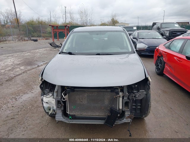 Mitsubishi Outlander Se 2018 JA4AD3A32JJ003166 Image 13