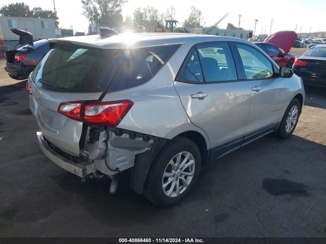 Chevrolet EQUINOX LS 2018 2GNAXHEV3J6184885 Image 4