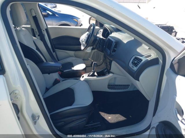 3C4NJCBB0KT730757 Jeep Compass Sun And Wheel Fwd
