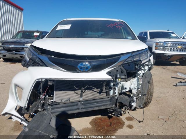 5TDCSKFC8RS124497 Toyota Sienna Xse