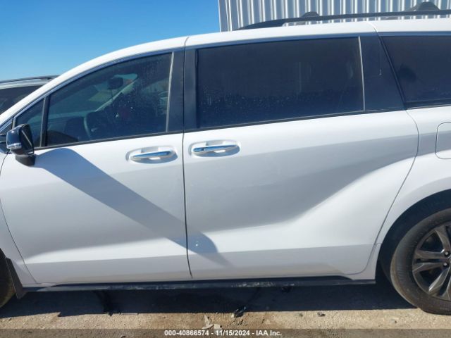 5TDCSKFC8RS124497 Toyota Sienna Xse