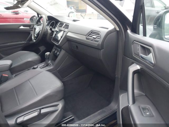 3VV2B7AXXLM103114 Volkswagen Tiguan 2.0t Se/2.0t Se R-line Black/2.0t Sel