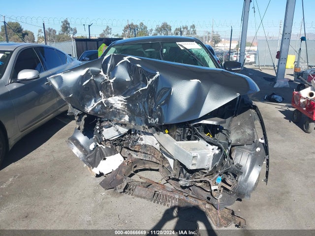 KIA EV6 LIGHT 2024 KNDC34LBXR5183240 Image 13