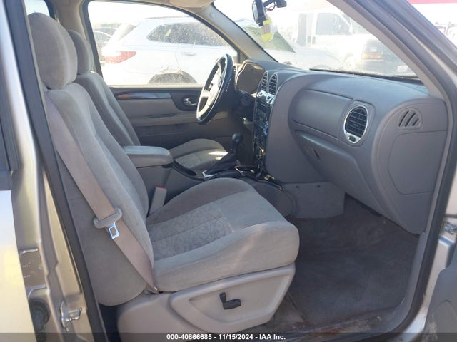 40866685 :رقم المزاد ، 1GKET16M556148635 vin ، 2005 Gmc Envoy Xl Sle مزاد بيع