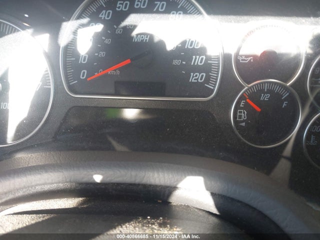 40866685 :رقم المزاد ، 1GKET16M556148635 vin ، 2005 Gmc Envoy Xl Sle مزاد بيع