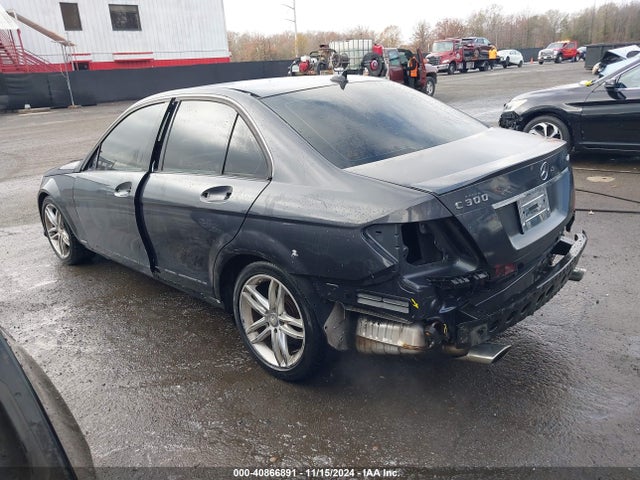 WDDGF8AB1ER323817 Mercedes-Benz C 300 Luxury 4matic/sport 4matic