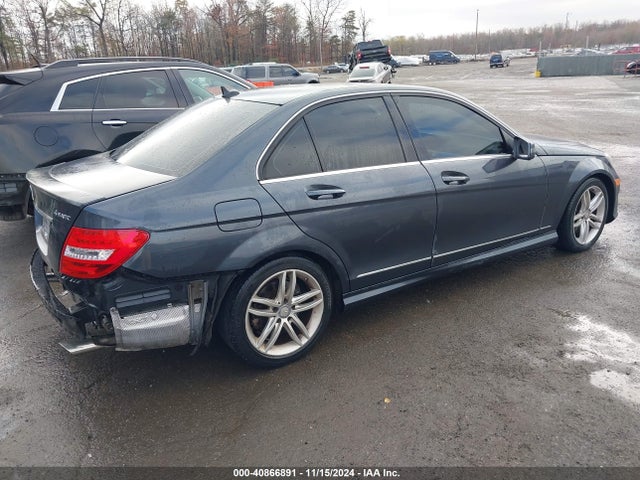 WDDGF8AB1ER323817 Mercedes-Benz C 300 Luxury 4matic/sport 4matic