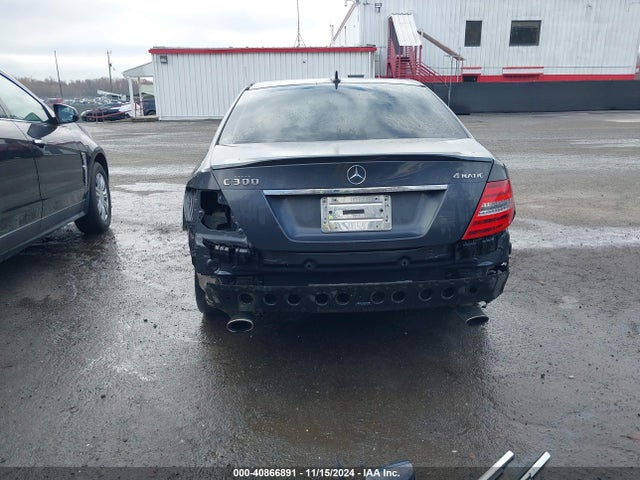 WDDGF8AB1ER323817 Mercedes-Benz C 300 Luxury 4matic/sport 4matic