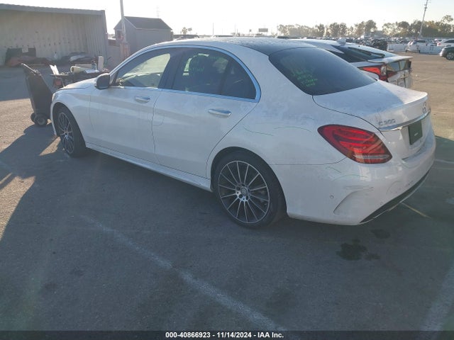 55SWF4KB7FU073261 Mercedes-Benz C 300 4matic/luxury 4matic/sport 4matic