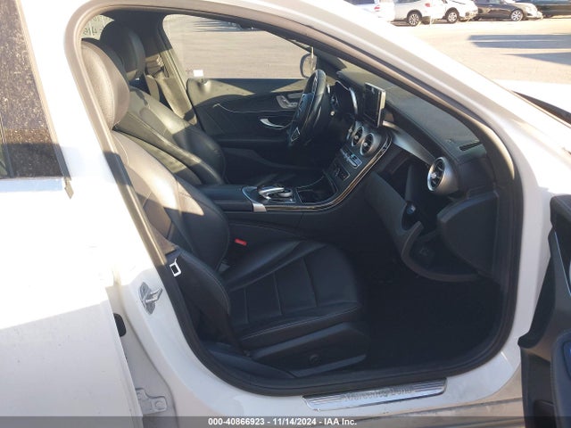 55SWF4KB7FU073261 Mercedes-Benz C 300 4matic/luxury 4matic/sport 4matic