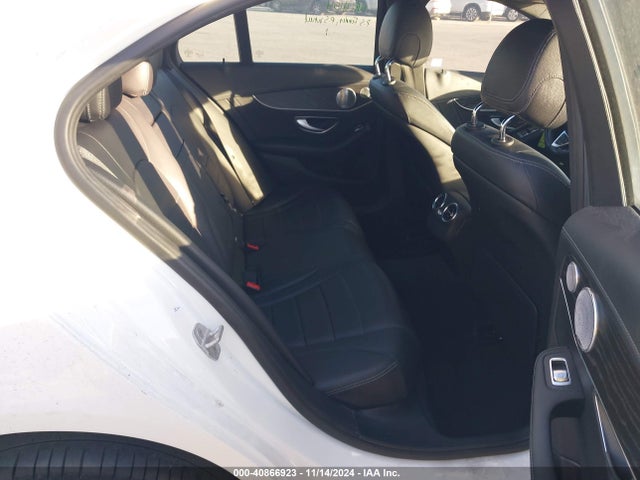 55SWF4KB7FU073261 Mercedes-Benz C 300 4matic/luxury 4matic/sport 4matic