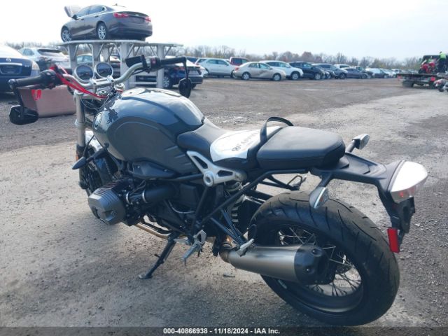 2019 BMW R NINE T WB10J130XKZ731948 Photo 2